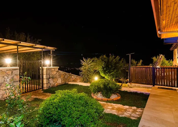 Uzumlu Village 2 Bedroom 6085 * Kalkan