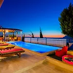 Uzumlu Village 2 Bedroom 6085 Villa Kalkan