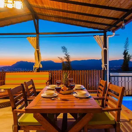 Uzumlu Village 2 Bedroom 6085 ヴィラ